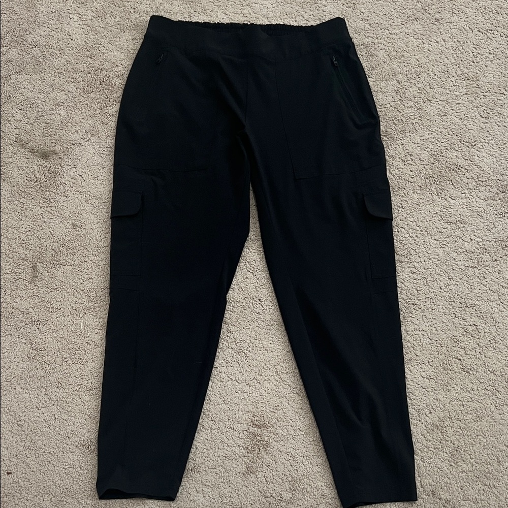 Athleta black cargo Pants